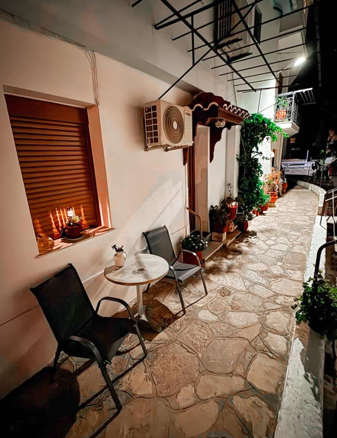 Miltiadis Apartments กอกการี ภายนอก รูปภาพ
